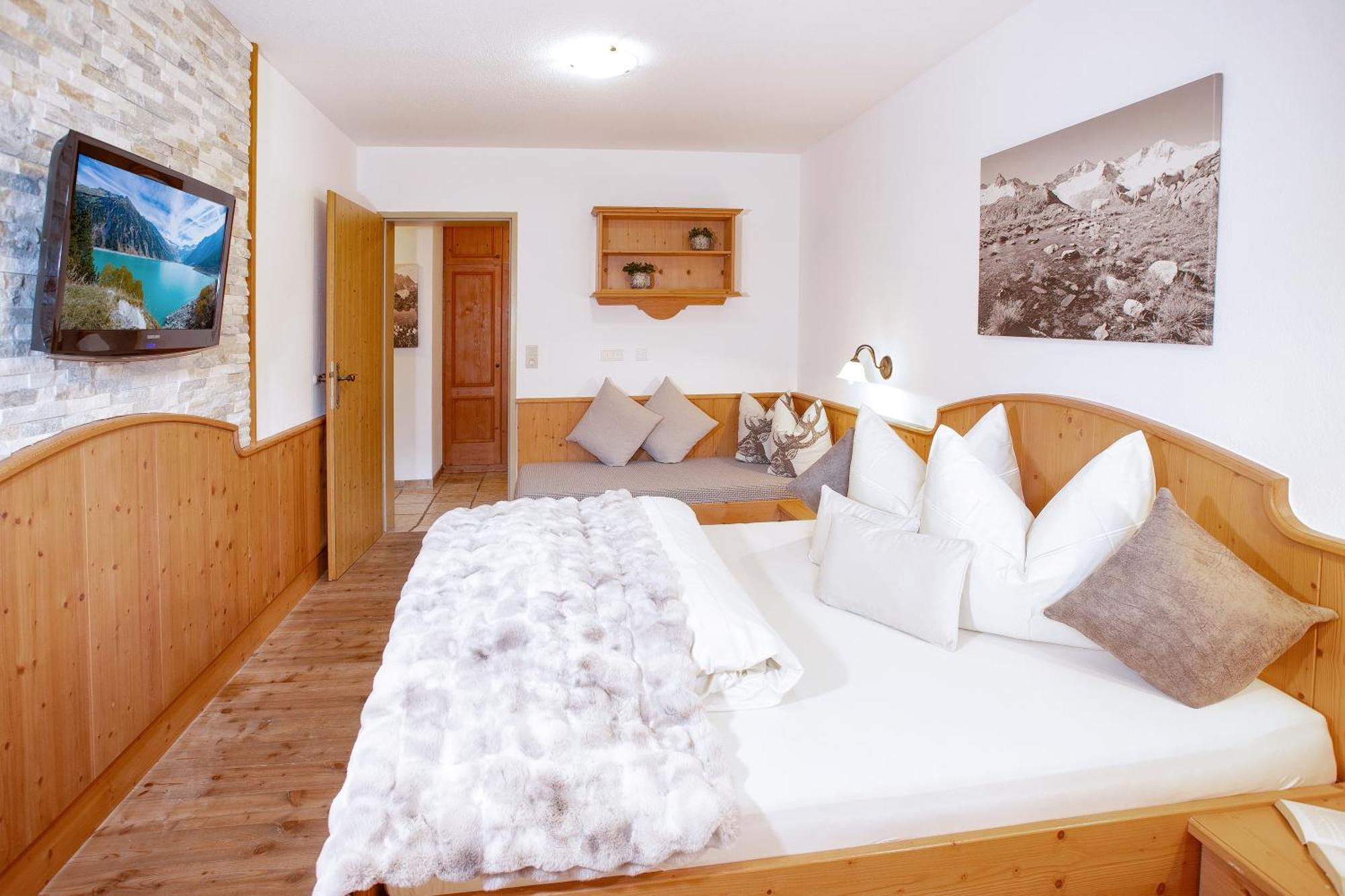 Отель Brixnerhof Im Zillertal Шлиттерс Экстерьер фото